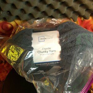 Mainstays Chunky Chenille Super Bulky Charcoal Yarn 31.7 Yards 8oz
